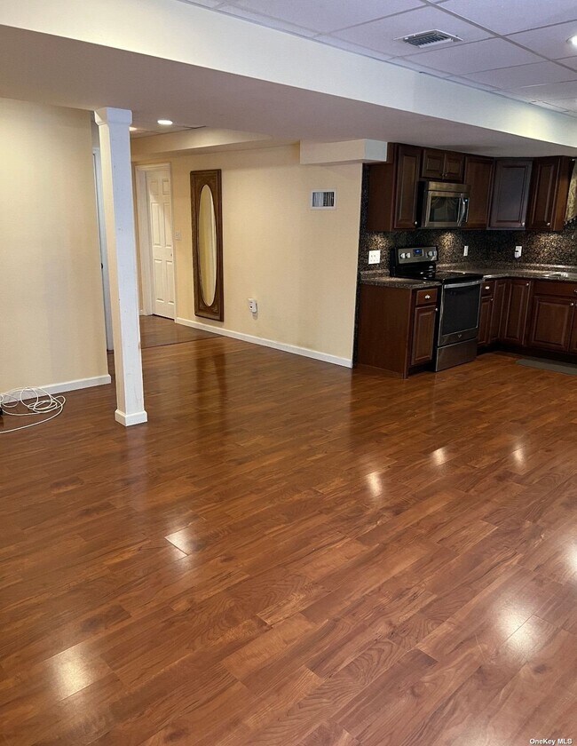 Building Photo - 3 Dover Ct