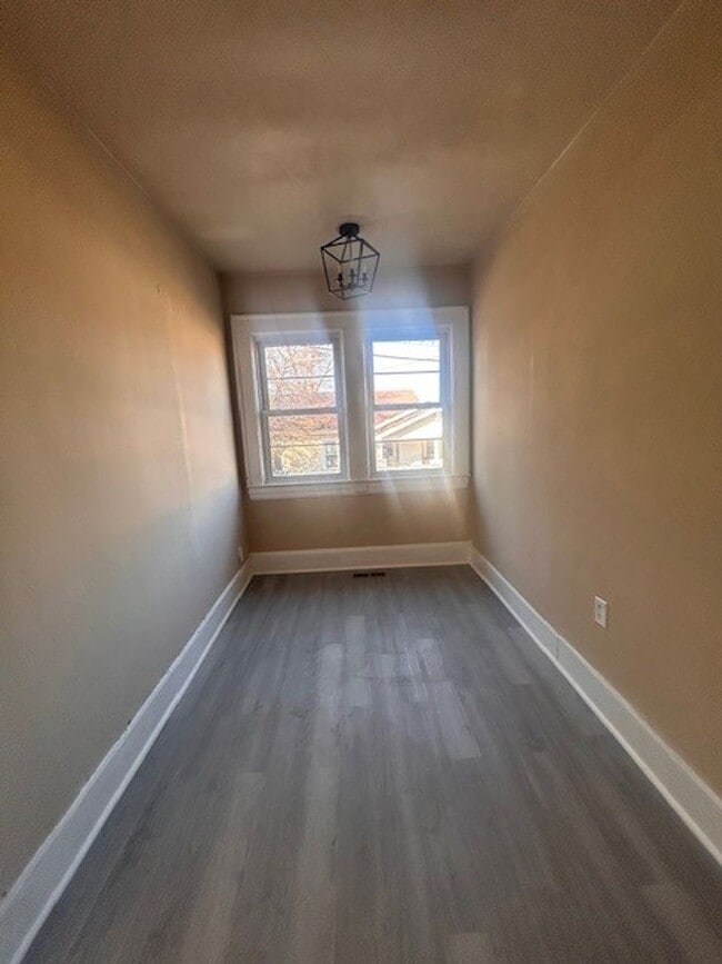 Foto del edificio - *** Move in Ready ***