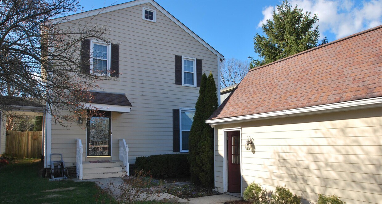 Primary Photo - 1061 Chinoe Rd
