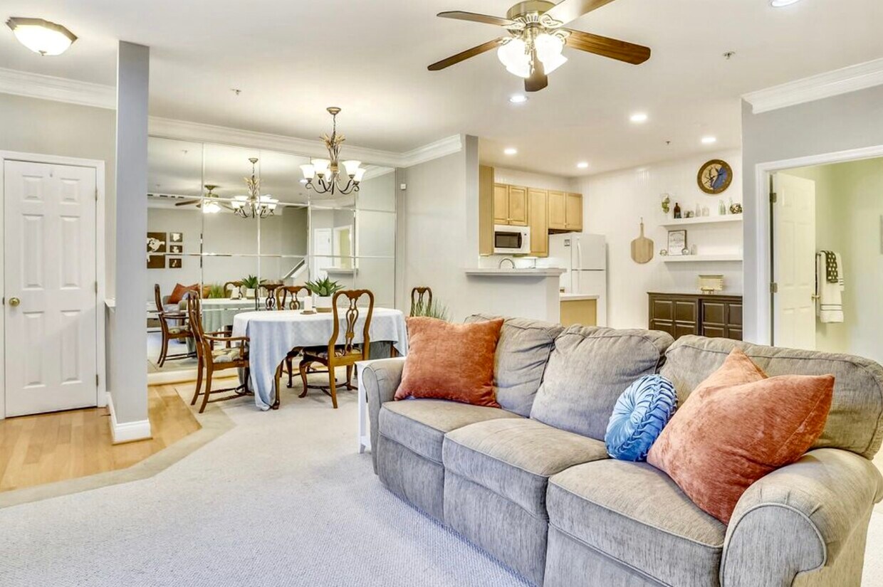 Beautiful Townhome in Piney Orchard - 2702 Fresh Water Way