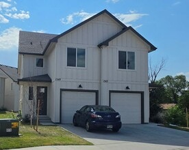 Building Photo - 1543 Tyram Grv