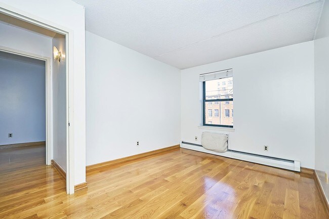 Building Photo - 227 W 122nd St