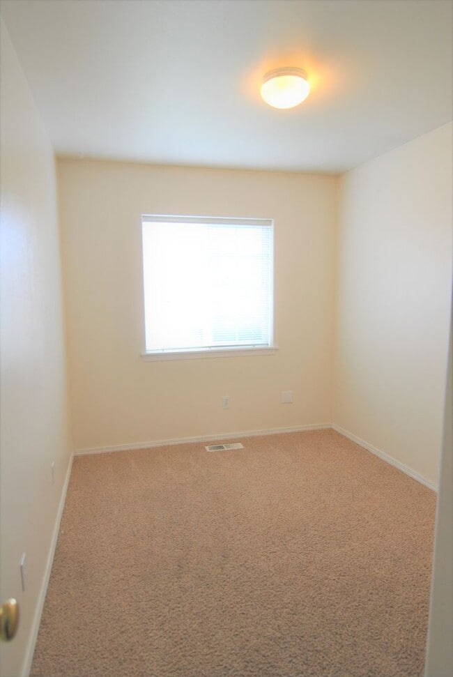 Building Photo - 1386 Brown St