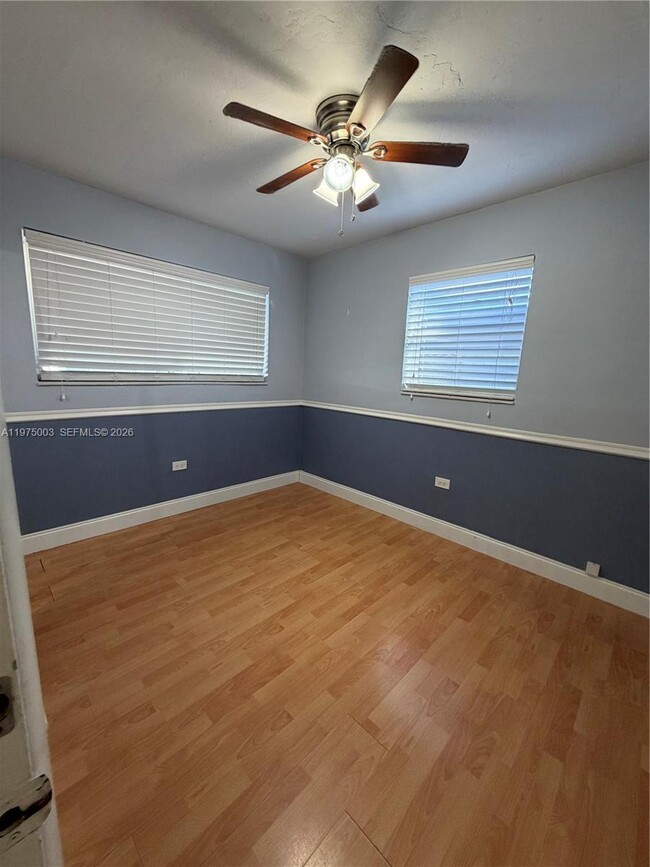 Foto del edificio - 2655 Island Dr