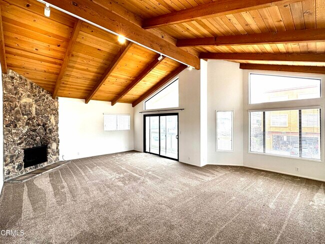 Building Photo - 136 Santa Paula Ave