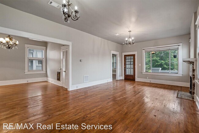 Building Photo - 3 br, 2 bath House - 928 Jefferson Place