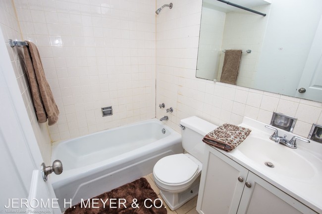 Foto del interior - 421-431 W. Barry Avenue