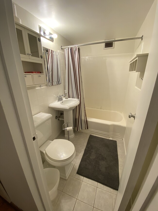 Bathroom - 1711 Massachusetts Ave NW