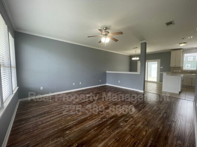 Foto del edificio - 1021 N Janice Ave