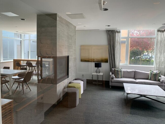 Building Photo - 188 Agnes St