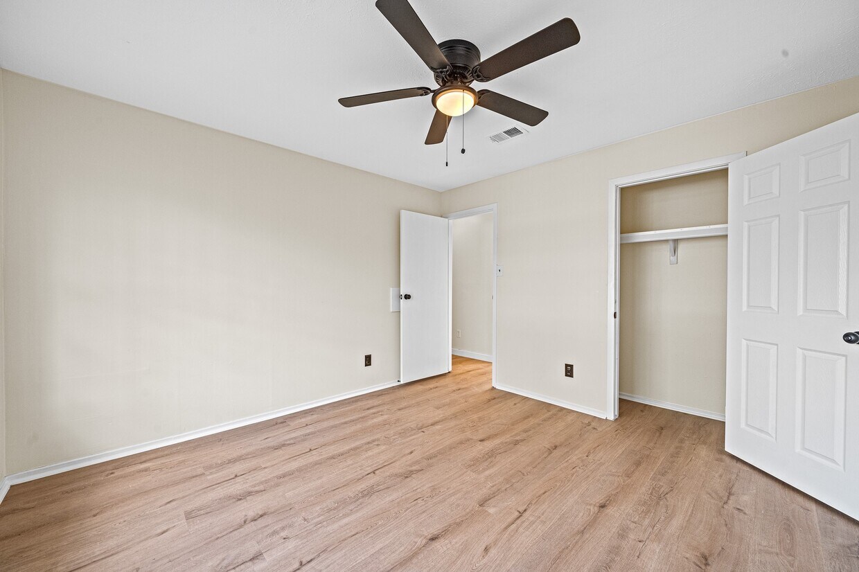 Foto principal - 18018 Autumn Trails Ln