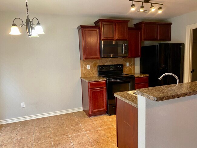 Kitchen - 6529 Westwood Village Dr