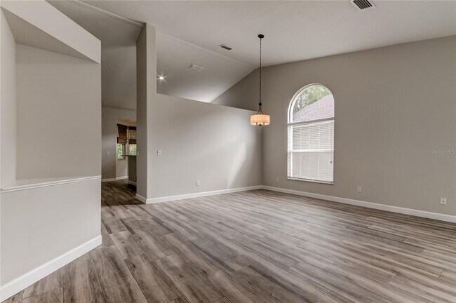 Building Photo - 10426 Springrose Dr