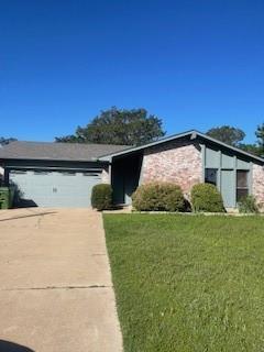 Building Photo - 4302 N Chisholm Trail