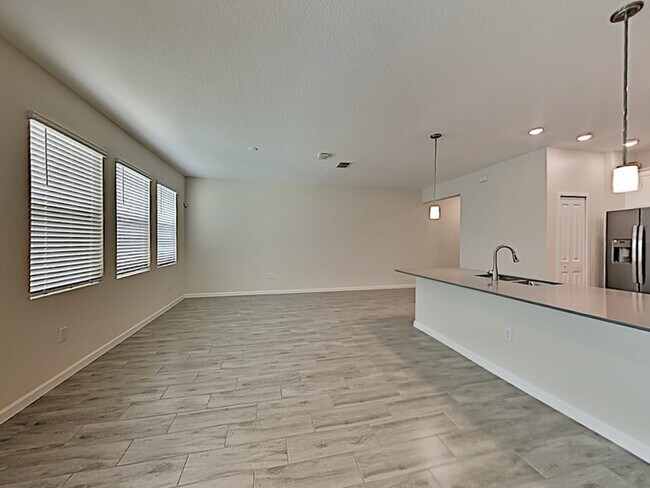 Building Photo - 9372 Tecumseh Dr