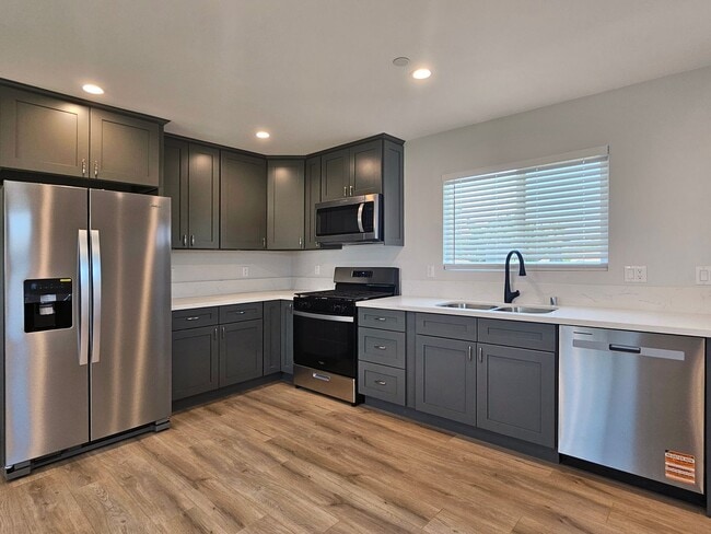 Building Photo - New! New! New! 2br + 2ba!
