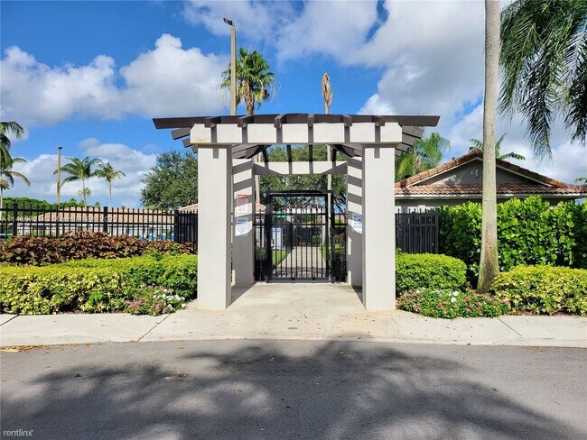 Foto del edificio - 4 br, 2.5 bath House - 11290 SW 21st St