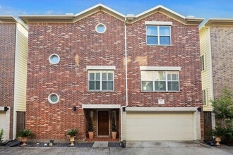 Building Photo - 548 Westcross St