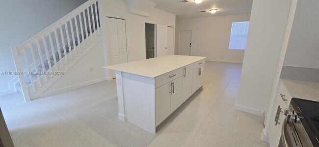 Foto del edificio - 1165 NW 1st St