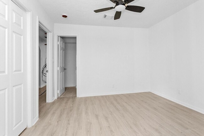 Foto del edificio - 16016 Green Manor Dr