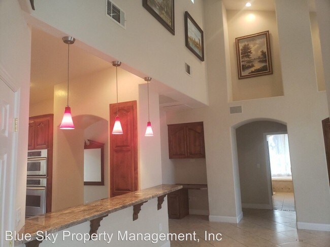 Building Photo - 3 br, 2.5 bath House - 16220 Mustang Dr