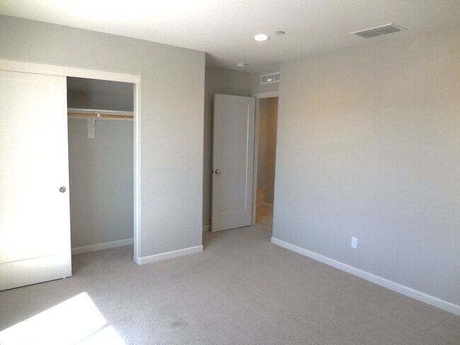 Foto del edificio - Beautiful Vacaville Home for Rent
