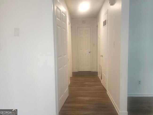Foto del edificio - 8386 Glenwoods Terrace
