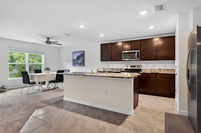 Foto del edificio - 5442 Diantha Way