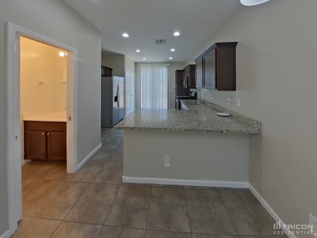 Foto del edificio - 10336 W Devonshire Ave