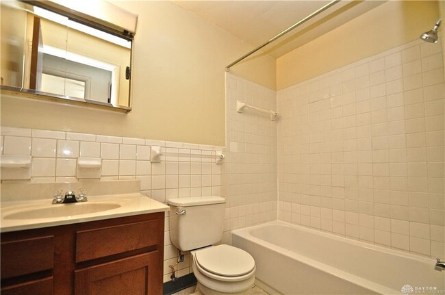Building Photo - 1320 Imperial Ct