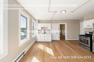 Building Photo - 50 1/2 Common St