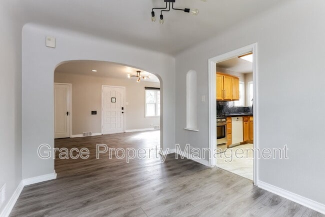 Photo - 3025 St Paul St House