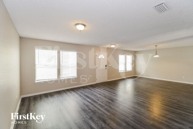 Building Photo - 11293 Martin Lakes Dr N