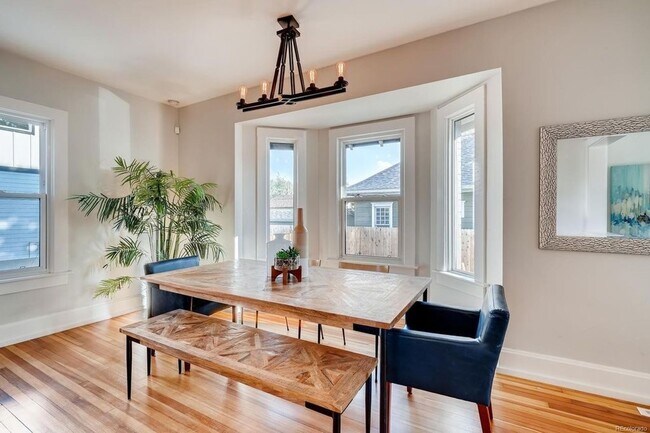 Foto del edificio - Lavish Abode in The Highlands! Supreme Loc...