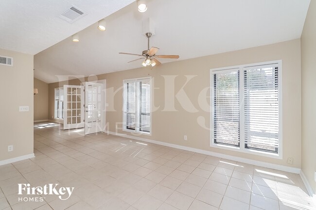 Building Photo - 2845 Forest Wood Dr