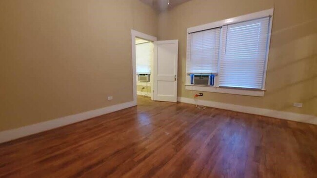 Building Photo - 202 Edgewood St