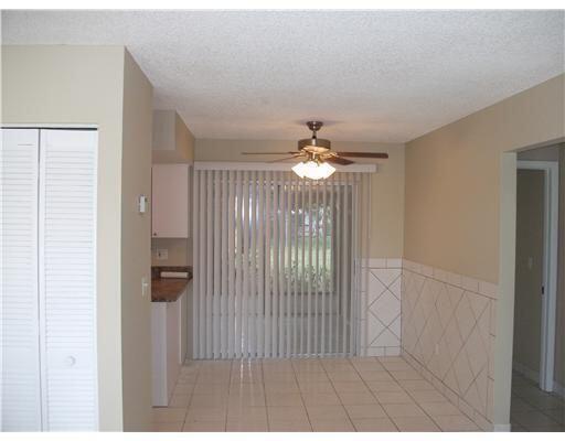 Foto del edificio - 276 NE Summer Rd