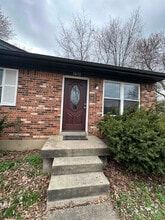 Building Photo - 5819 Medtree Pl