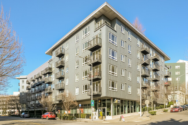 Building Photo - 3104 Western Ave