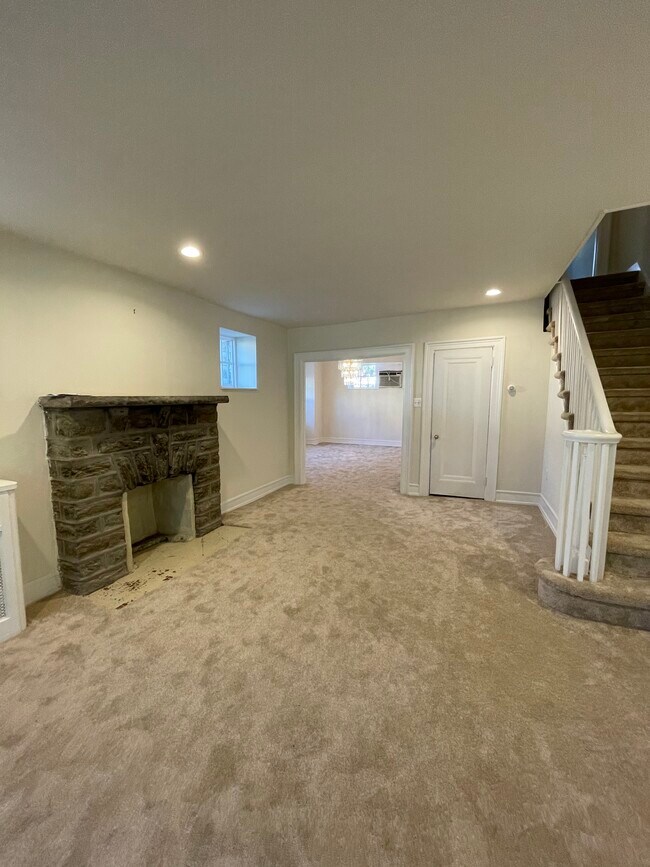 7031 Lincoln Dr, Philadelphia, PA 19119 House Rental in Philadelphia