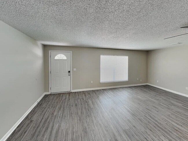 Building Photo - 6947 Magdelena Dr