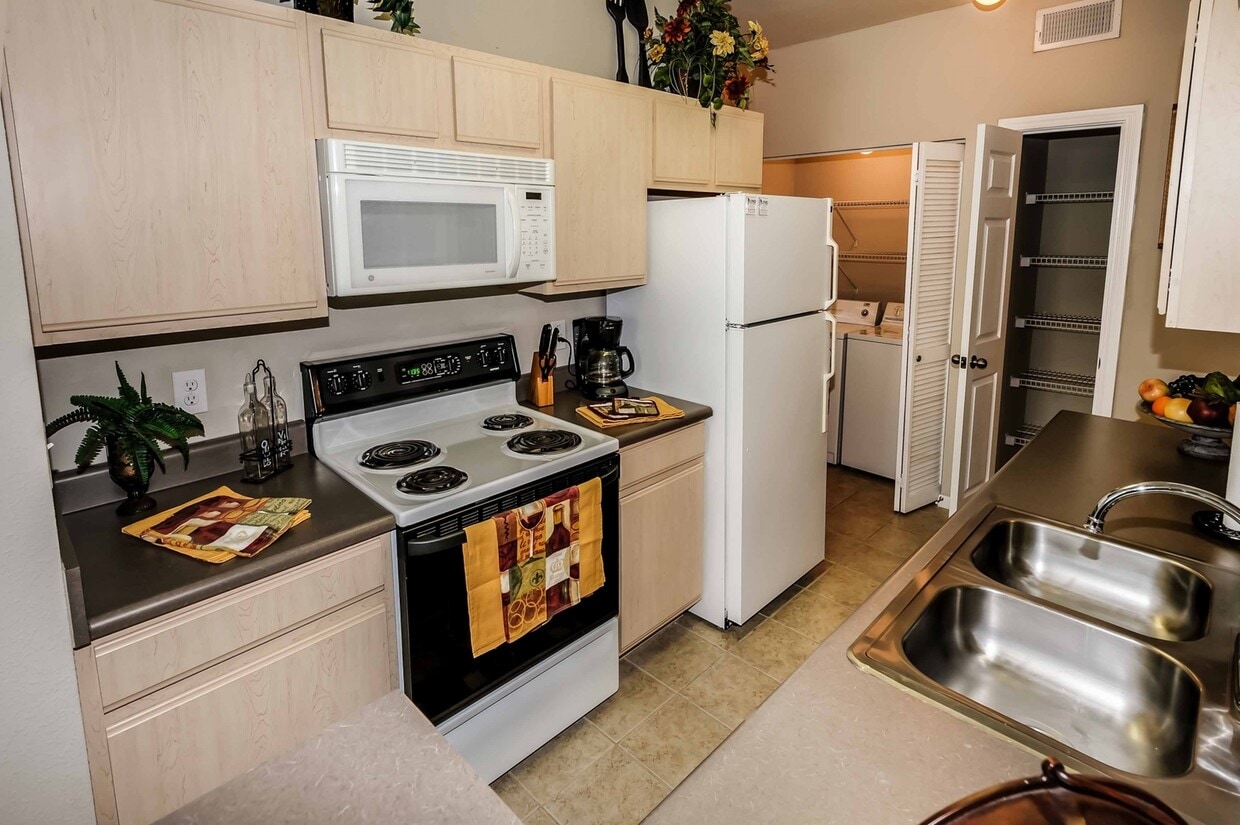 Chateau Des Lions Apartment Homes Lafayette, LA