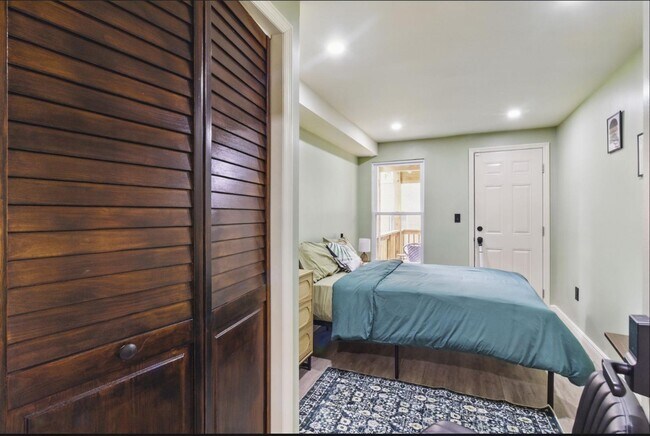 Foto del edificio - 1232 W Lombard St
