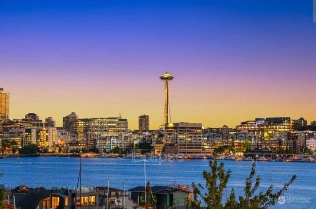 Photo - 2028 Eastlake Ave E Apartment