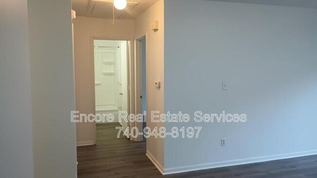 Foto del edificio - 865 Beech Ct