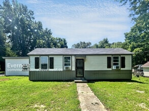 Building Photo - 2193 Clifton Ave