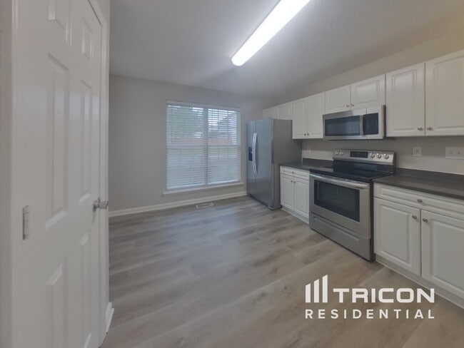 Foto del edificio - 118 Saddlemount Ln