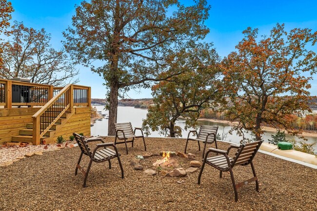 Foto del edificio - 22923 War Eagle Blacktop Rd