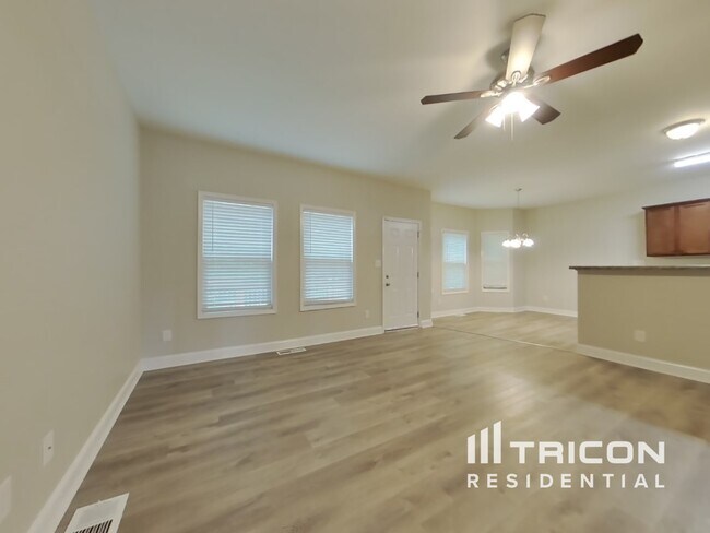 Building Photo - 124 Kings Crossing Ct
