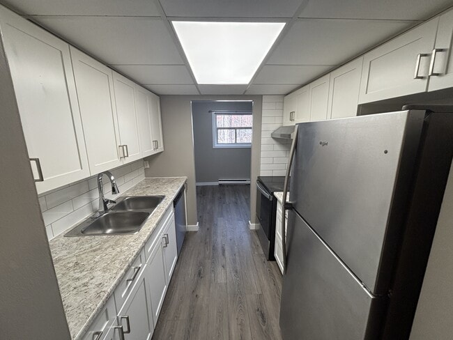 Building Photo - 499 Albert St